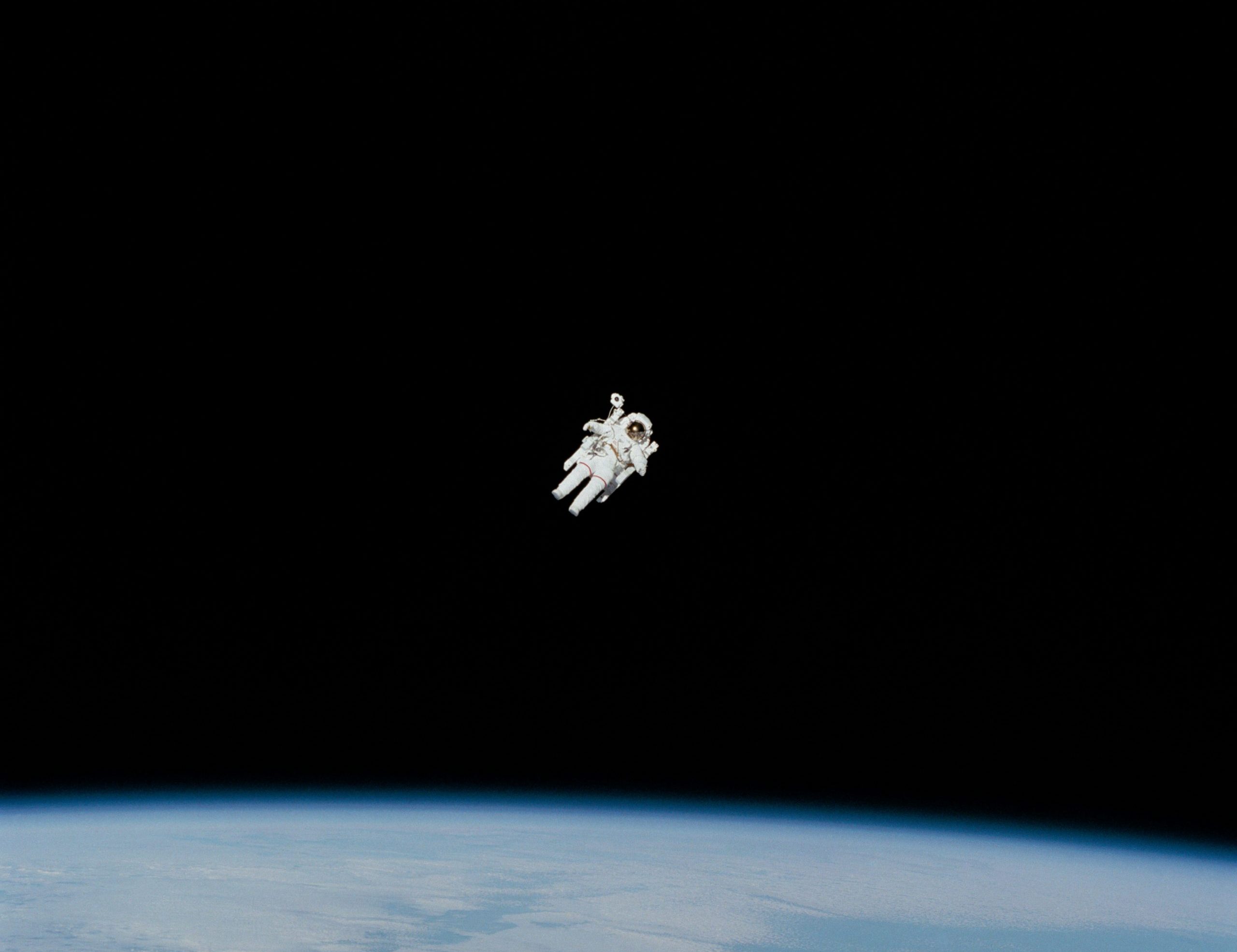 photo-1454789548928-9efd52dc4031