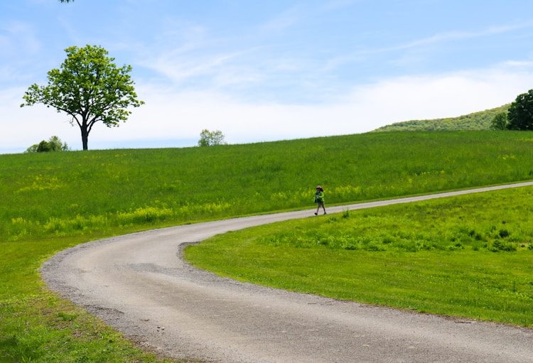 photo-1579628503819-5793cac1fdbb